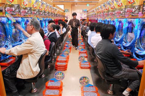 Guide to Pachinko and Slot Games in Japan.